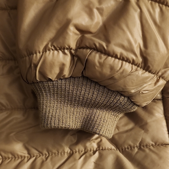 🌈Cozy Sherpa-Lined Brown Puffer | Excellent Used Condition | Warm & Lightweigh - Picture 7 of 10
